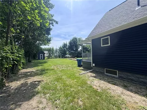 Exterior - 120 E 32nd St, Lorain, OH 44055 photo 4 of 10