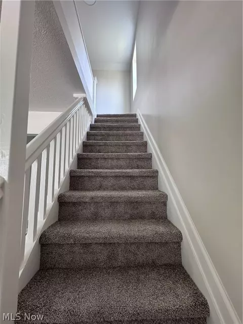 Entry Way - 120 E 32nd St, Lorain, OH 44055 photo 8 of 9