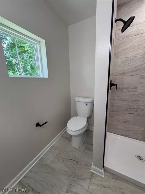 Bath - 120 E 32nd St, Lorain, OH 44055 photo 3 of 6