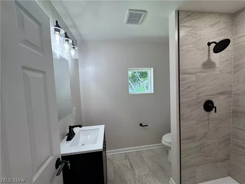 Bath - 120 E 32nd St, Lorain, OH 44055 photo 2 of 6