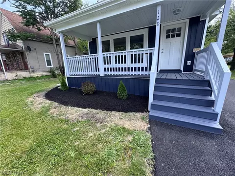 Exterior - 120 E 32nd St, Lorain, OH 44055 photo 6 of 10