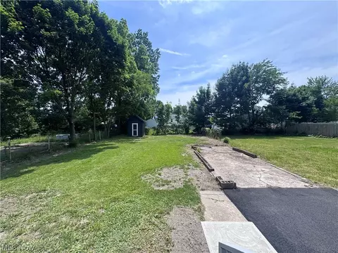 Exterior - 120 E 32nd St, Lorain, OH 44055 photo 3 of 10
