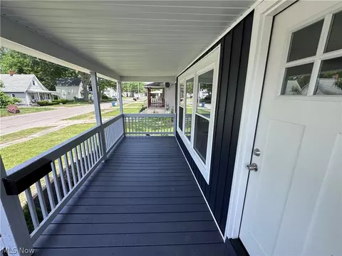 Exterior - 120 E 32nd St, Lorain, OH 44055 photo 5 of 10