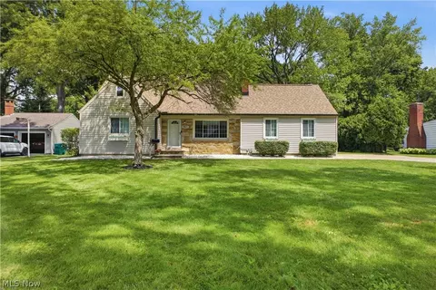 8021 Middlesex Rd, Mentor, OH 44060