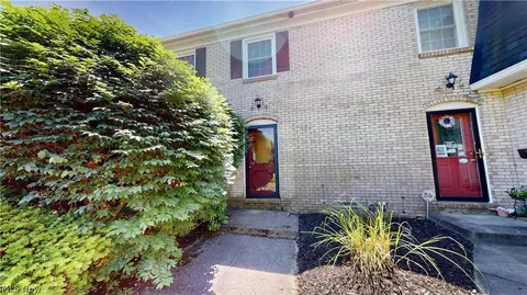 824 S Chillicothe Rd #14, Aurora, OH 44202