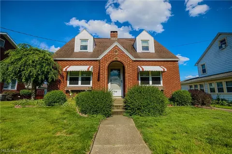 518 Edwards St, Louisville, OH 44641