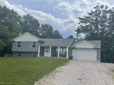 709 Roth Run Rd, Parkersburg, WV 26104