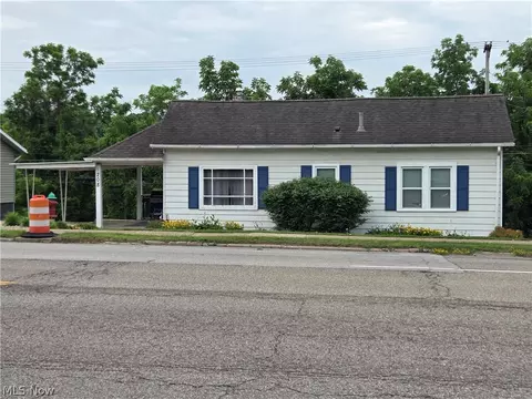 208 W Main St, New Concord, OH 43762