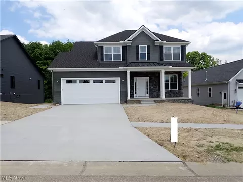 7077 Village Way Dr, Garrettsville, OH 44231