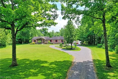 17655 Ellsworth Rd, Lake Milton, OH 44429