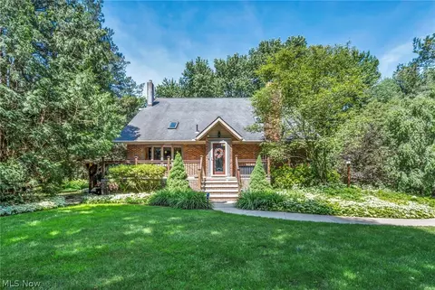 1057 Congress Lake Rd, Mogadore, OH 44260