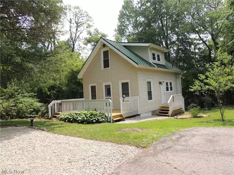 2242 Coffeen St, Kent, OH 44240