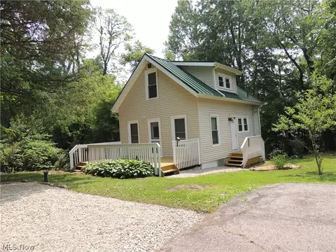 2242 Coffeen St, Kent, OH 44240