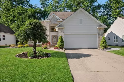 32925 Titus Hill Ln, Avon Lake, OH 44012