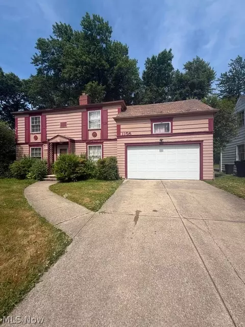 1105 Hereford Rd, Cleveland Heights, OH 44112
