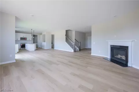 Living - 8010 Echo Hill Manor Dr, Mentor, OH 44060 photo 2 of 4