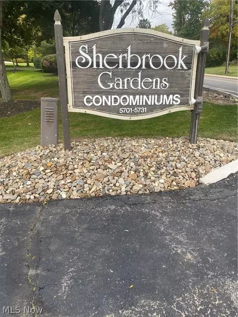 5721 Som Center Rd #25, Solon, OH 44139