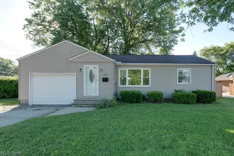1211 Jakse Dr, Eastlake, OH 44095