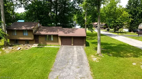 117 Dennis Dr, Cortland, OH 44410