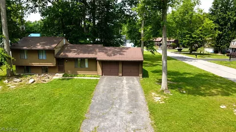 117 Dennis Dr, Cortland, OH 44410