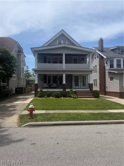 1274 Bonnieview Ave, Lakewood, OH 44107