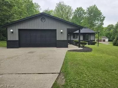 4292 Boston Rd, Brunswick Hills, OH 44212