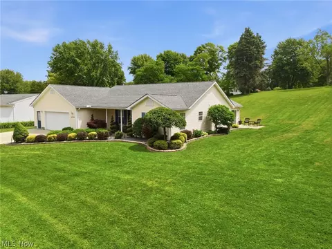 Exterior - 4122 Denise Dr, Ashtabula, OH 44004 photo 3 of 6