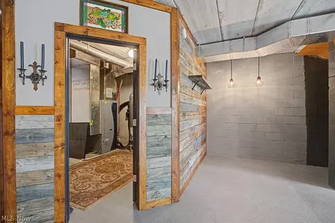 Entry Way - 3787 Miller Rd, Springfield, OH 45502 photo 2 of 2