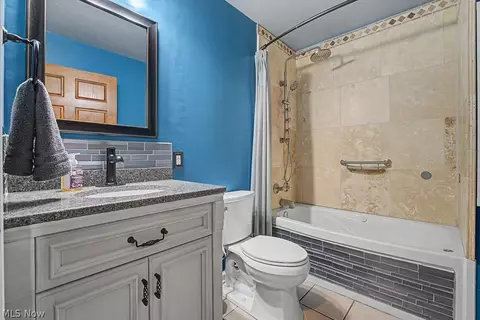 Bath - 3787 Miller Rd, Springfield, OH 45502 photo 1 of 5