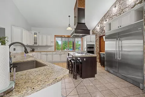 Kitchen - 3787 Miller Rd, Springfield, OH 45502 photo 2 of 4