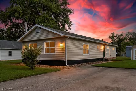 38 Anglers Ln, Lagrange, OH 44050