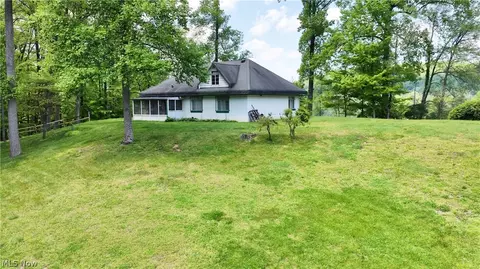 8690 Us Route 62, Killbuck, OH 44637