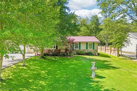 2960 Rome Rock Creek Rd, Rock Creek, OH 44084