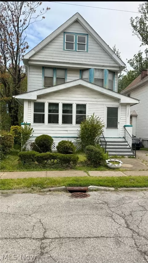 12209 Iowa Ave, Cleveland, OH 44108