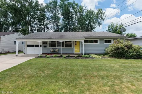 11901 Appleton Dr, Parma Heights, OH 44130