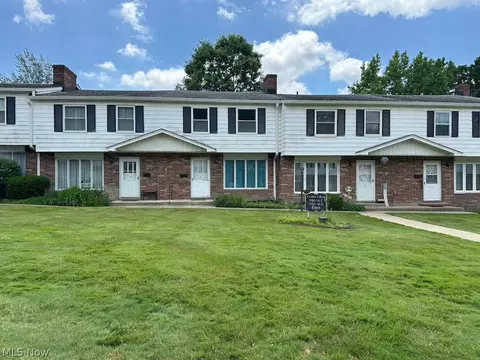 6488 State Rd #B-6, Parma, OH 44134