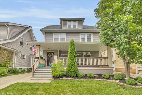 1252 Andrews Ave, Lakewood, OH 44107