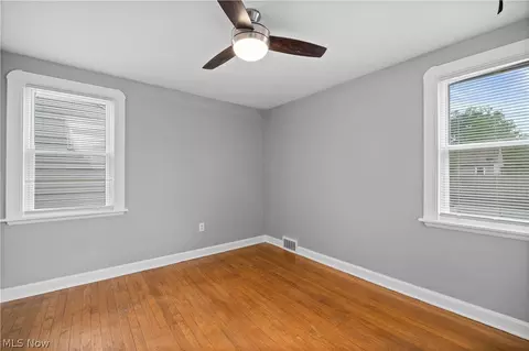 Bedroom - 337 Harvard Ave, Elyria, OH 44035 photo 1 of 5
