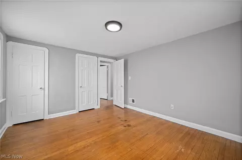 Bedroom - 337 Harvard Ave, Elyria, OH 44035 photo 5 of 5