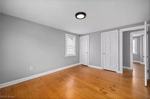 Bedroom - 337 Harvard Ave, Elyria, OH 44035 photo 4 of 5