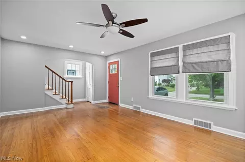Living - 337 Harvard Ave, Elyria, OH 44035 photo 4 of 5