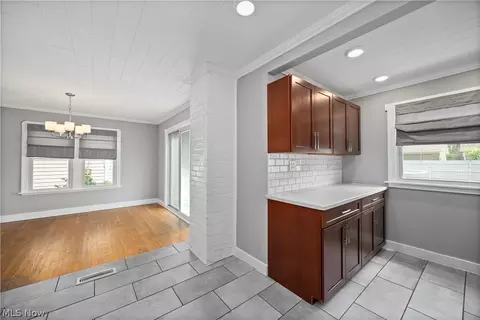 Entry Way - 337 Harvard Ave, Elyria, OH 44035 photo 1 of 1
