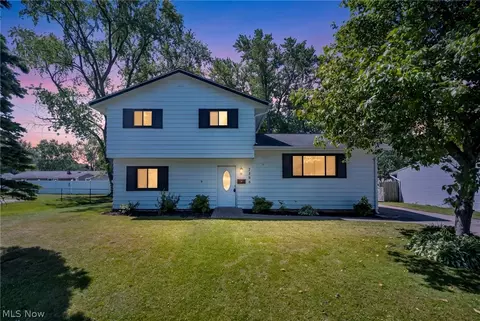 7386 Primrose Dr, Mentor On The Lake, OH 44060