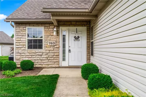 763 Valley View Ct, Kent, OH 44240
