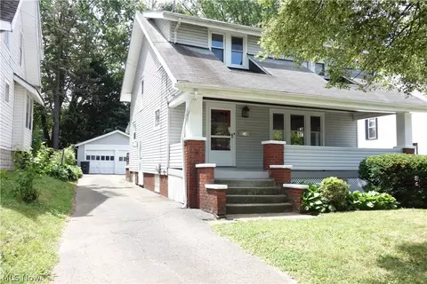 34 E Rosewood Ave, Akron, OH 44301