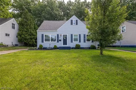 3141 8th St, Cuyahoga Falls, OH 44221