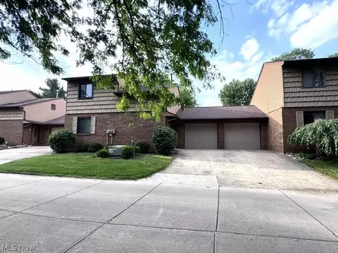 305 Guys Run Rd #305, Akron, OH 44319