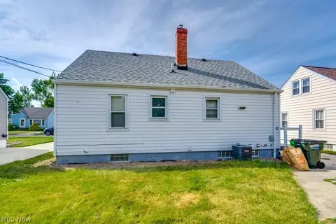 29800 Robert St, Wickliffe, OH 44092 photo 29