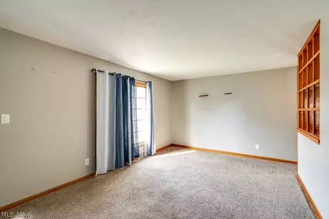 29800 Robert St, Wickliffe, OH 44092 photo 6