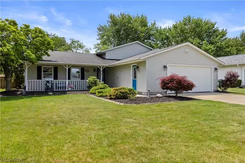 923 Hillside Dr, Amherst, OH 44001